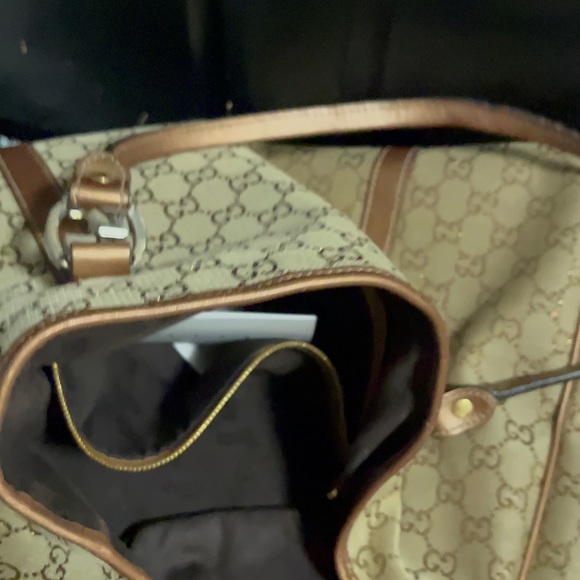 💯 Authentic Gucci: Glittery Twin GG Metallic Finish Bronze Tote Bag *RARE* - Picture 12 of 17